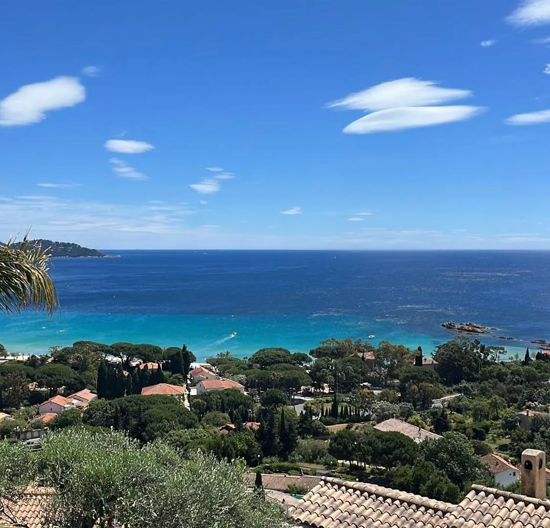 La Plage De Saint Clair A Pied Le Lavandou 0*,  France