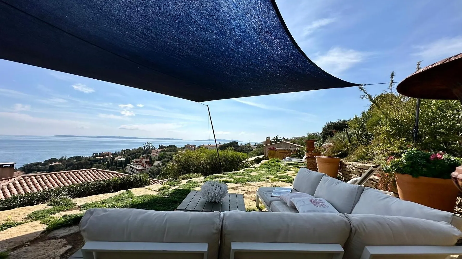 Guest house La Plage De Saint Clair A Pied Le Lavandou