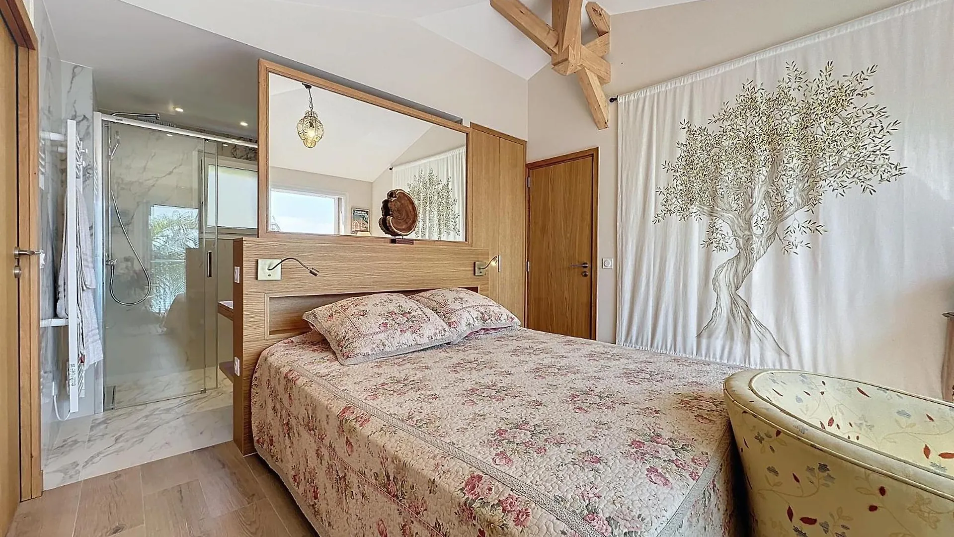 Guest house La Plage De Saint Clair A Pied Le Lavandou