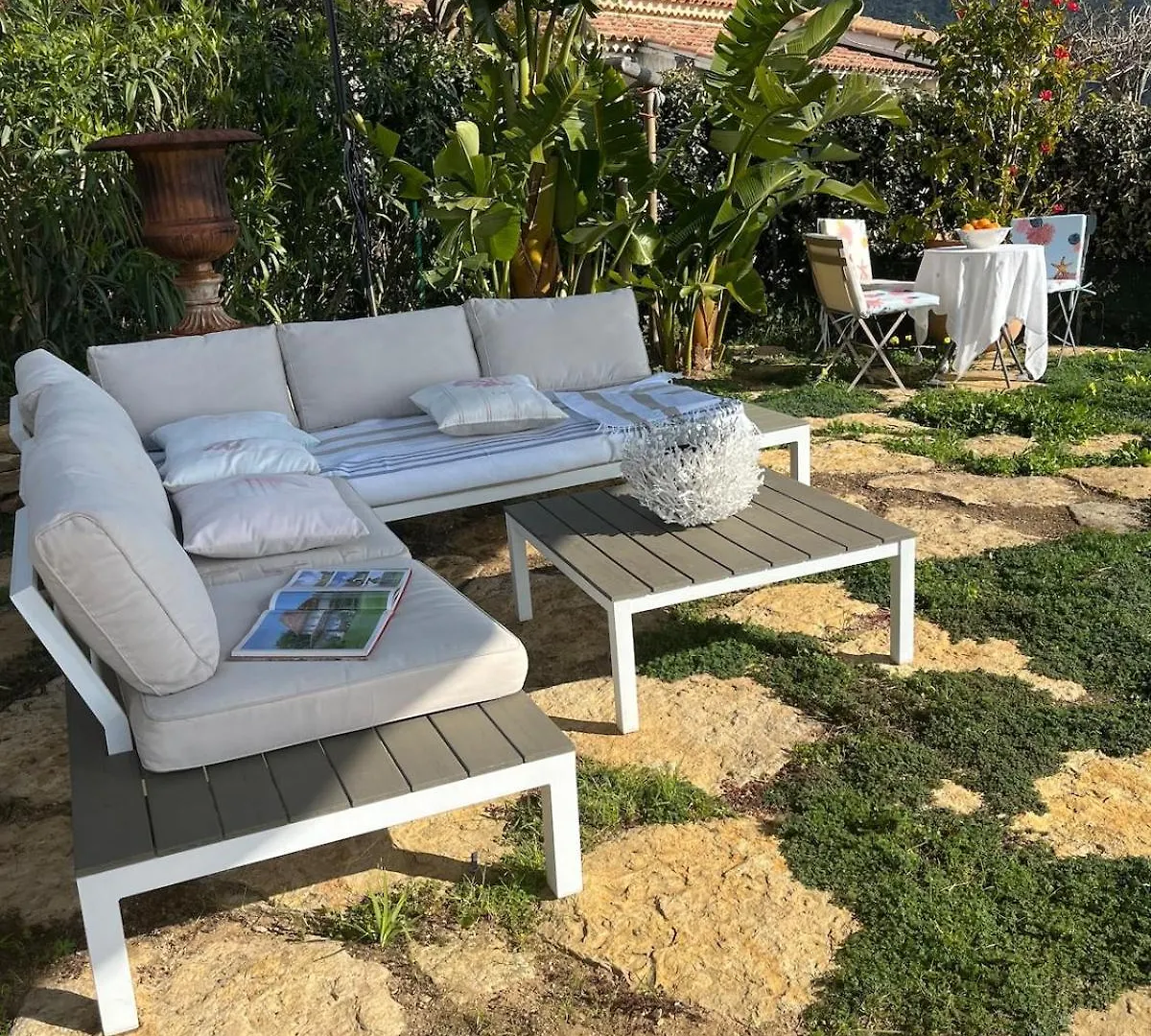 Guest house La Plage De Saint Clair A Pied Le Lavandou